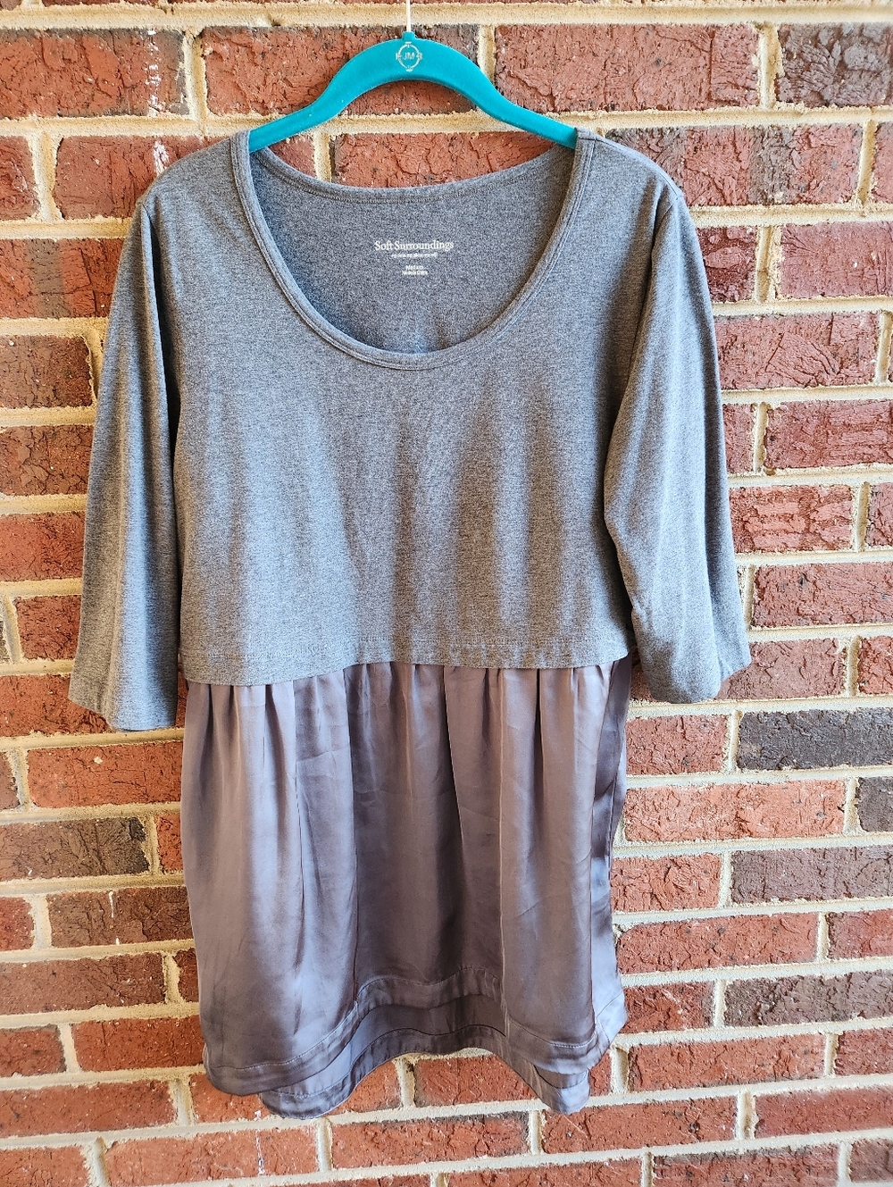 Soft Surroundings Gray Mixed-Media Scoop Neck Tunic